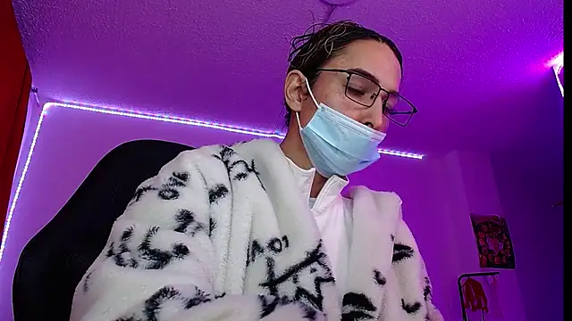 Snapshot of Niky_777 chatting on 11, 10, 2025 Niky 777 online show from 11, 10, 2025