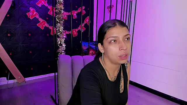 Snapshot of TeennNaugthy18 chatting on 14, 12, 2025 TeennNaugthy18 online show from 14, 12, 2025