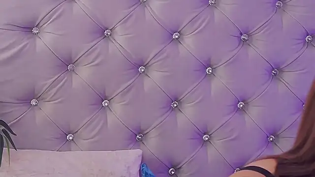 MeIisaLove online show from 17, 9, 2025