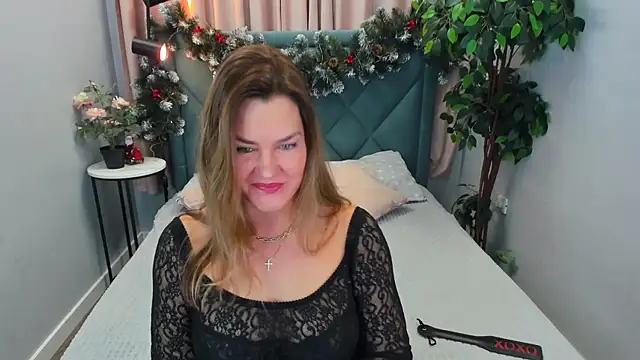 Adele Russo online show from 4, 1, 2025