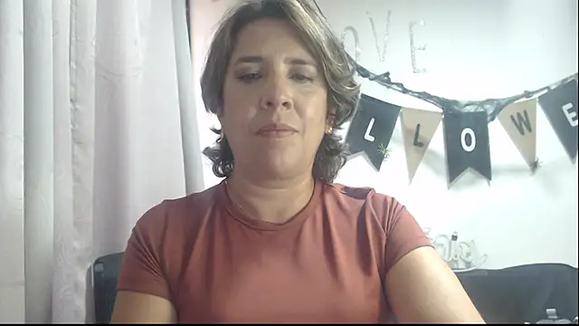 Snapshot of Victoria_meester chatting on 20, 10, 2025 Victoria meester online show from 20, 10, 2025
