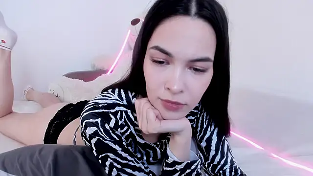 Snapshot of 666kisses chatting on 15, 3, 2025 666kisses online show from 15, 3, 2025