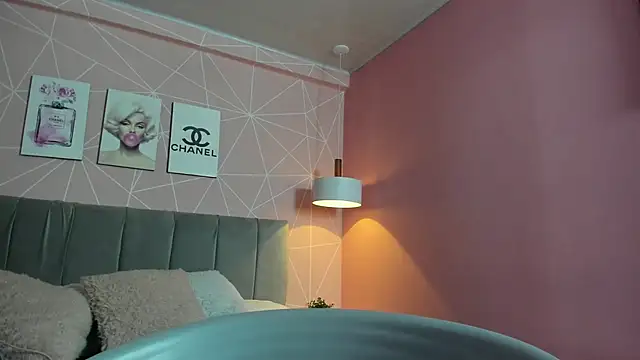 dolly zoe online show from 5, 11, 2025