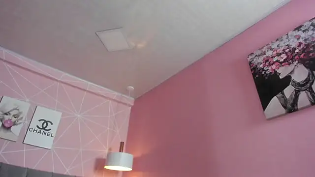 dolly zoe online show from 5, 1, 2026