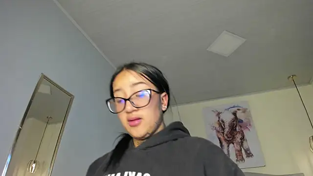 Snapshot of ayshel__ chatting on 1, 11, 2025 ayshel online show from 1, 11, 2025