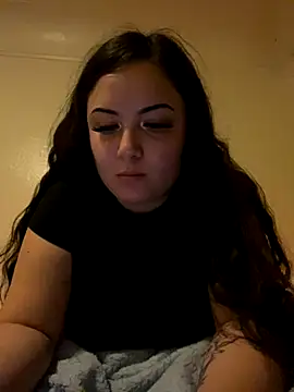 Snapshot of xocrybaby chatting on 17, 11, 2025 xocrybaby online show from 17, 11, 2025