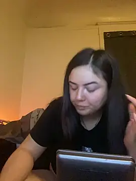 Snapshot of xocrybaby chatting on 29, 11, 2025 xocrybaby online show from 29, 11, 2025