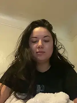 Snapshot of xocrybaby chatting on 13, 12, 2025 xocrybaby online show from 13, 12, 2025