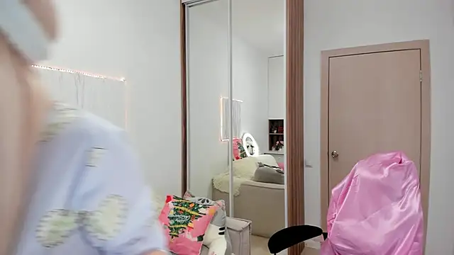 Snapshot of CarolMay chatting on 10, 1, 2026 CarolMay online show from 10, 1, 2026