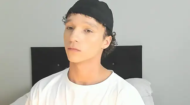 angelcortes online show from 23, 2, 2025