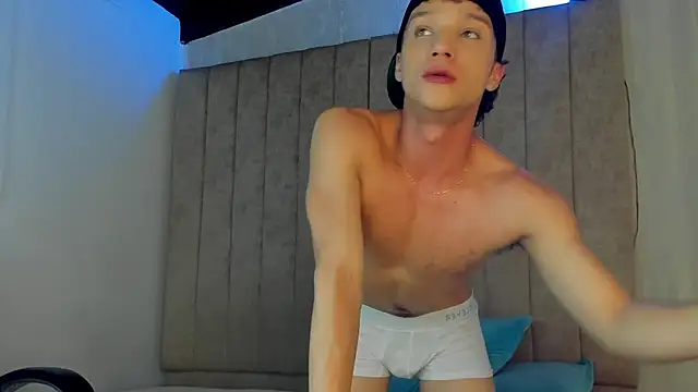 angelcortes online show from 8, 11, 2025