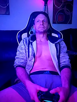 Snapshot of Funwithbrad1 chatting on 20, 12, 2024 Funwithbrad1 online show from 20, 12, 2024