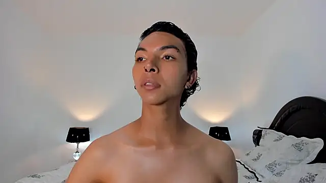 xhenisa  online show from 12, 1, 2025