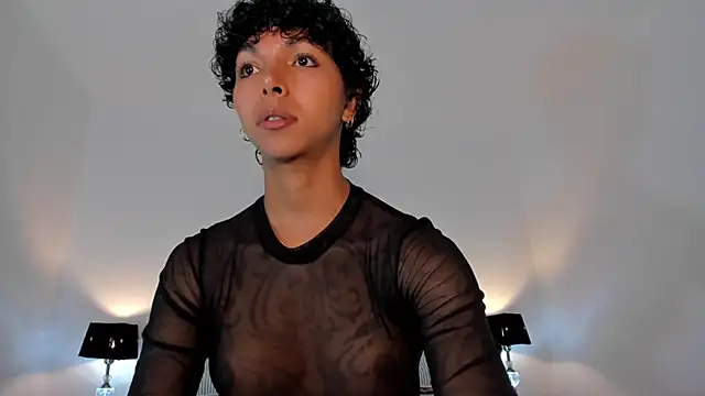 xhenisa  online show from 15, 3, 2025