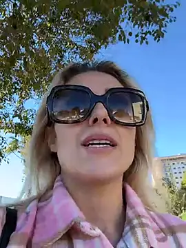 Snapshot of petrouchkaaa_ chatting on 21, 12, 2024 petrouchkaaa online show from 21, 12, 2024