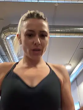 Snapshot of petrouchkaaa_ chatting on 10, 1, 2025 petrouchkaaa online show from 10, 1, 2025