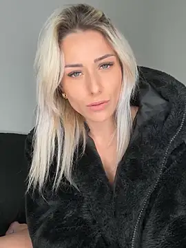 Snapshot of petrouchkaaa_ chatting on 13, 1, 2025 petrouchkaaa online show from 13, 1, 2025