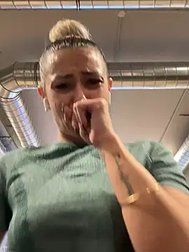 Snapshot of petrouchkaaa_ chatting on 21, 1, 2025 petrouchkaaa online show from 21, 1, 2025