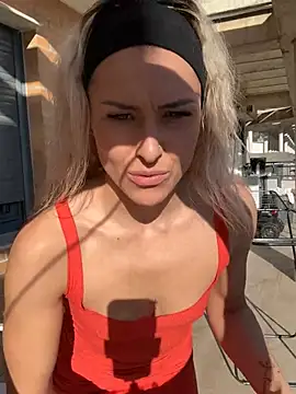 Snapshot of petrouchkaaa_ chatting on 24, 1, 2025 petrouchkaaa online show from 24, 1, 2025