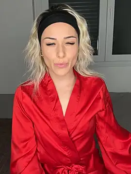 Snapshot of petrouchkaaa_ chatting on 2, 3, 2025 petrouchkaaa online show from 2, 3, 2025