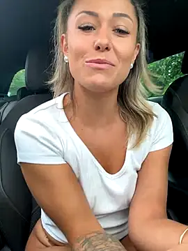 Snapshot of petrouchkaaa_ chatting on 30, 9, 2025 petrouchkaaa online show from 30, 9, 2025