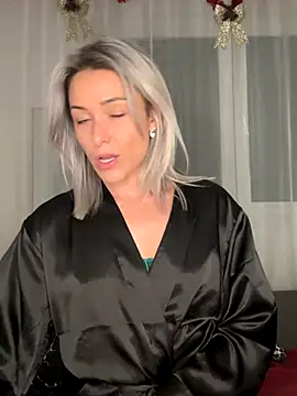 Snapshot of petrouchkaaa_ chatting on 4, 12, 2025 petrouchkaaa online show from 4, 12, 2025