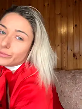 Snapshot of petrouchkaaa_ chatting on 21, 12, 2025 petrouchkaaa online show from 21, 12, 2025