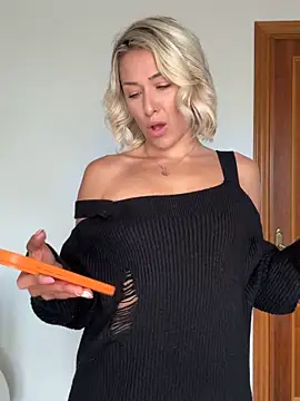 petrouchkaaa  online show from 14, 4, 2026