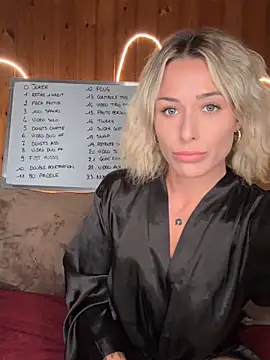 Snapshot of petrouchkaaa_ chatting on 11, 5, 2026 petrouchkaaa online show from 11, 5, 2026