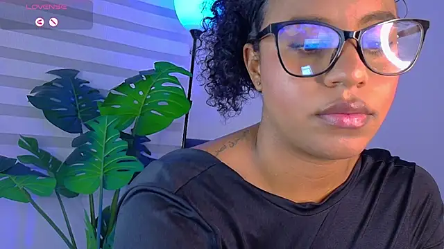 Snapshot of charlotteeruss chatting on 31, 10, 2025 charlotteeruss online show from 31, 10, 2025