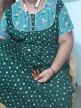 Snapshot of yours-kavaya chatting on 4, 3, 2025 yours-kavaya online show from 4, 3, 2025
