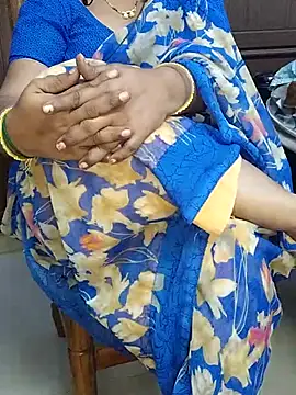 Snapshot of yours-kavaya chatting on 24, 10, 2025 yours-kavaya online show from 24, 10, 2025