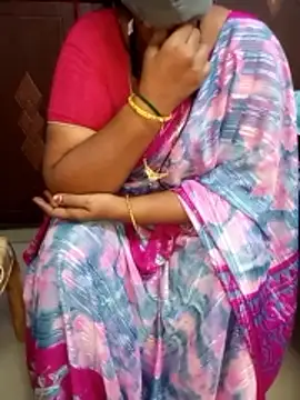 Snapshot of yours-kavaya chatting on 25, 10, 2025 yours-kavaya online show from 25, 10, 2025