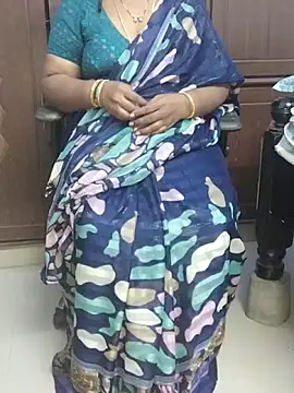 Snapshot of yours-kavaya chatting on 30, 10, 2025 yours-kavaya online show from 30, 10, 2025