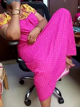 Snapshot of yours-kavaya chatting on 1, 11, 2025 yours-kavaya online show from 1, 11, 2025