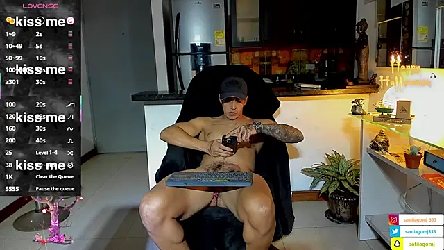 Snapshot of Dominic_Joness chatting on 13, 10, 2025 Dominic Joness online show from 13, 10, 2025