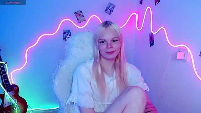 Emily Nyaffee online show from 20, 10, 2025