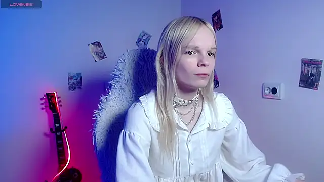 Snapshot of Emily_Nyaffee chatting on 20, 3, 2026 Emily Nyaffee online show from 20, 3, 2026