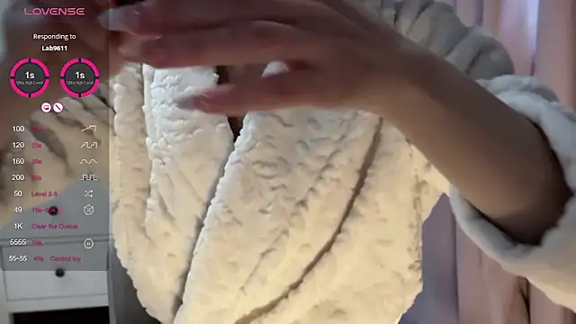 Snapshot of A-xena chatting on 6, 2, 2025 A-xena online show from 6, 2, 2025