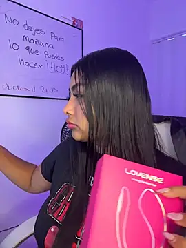 Snapshot of NatashaBrown12 chatting on 8, 11, 2025 NatashaBrown12 online show from 8, 11, 2025