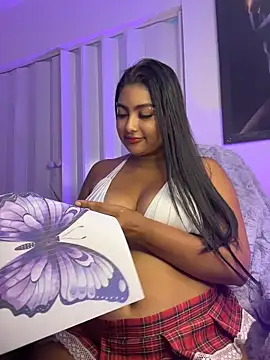 Snapshot of NatashaBrown12 chatting on 13, 12, 2025 NatashaBrown12 online show from 13, 12, 2025