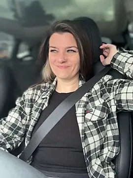 Snapshot of LadyLena1 chatting on 6, 2, 2025 LadyLena1 online show from 6, 2, 2025