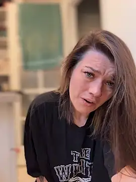 Snapshot of LadyLena1 chatting on 7, 2, 2025 LadyLena1 online show from 7, 2, 2025