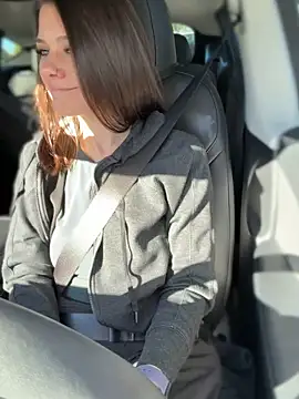 Snapshot of LadyLena1 chatting on 15, 10, 2025 LadyLena1 online show from 15, 10, 2025