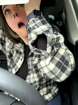 Snapshot of LadyLena1 chatting on 23, 11, 2025 LadyLena1 online show from 23, 11, 2025