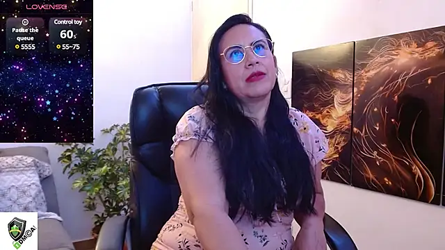 Snapshot of amalia_brunette chatting on 6, 3, 2025 amalia brunette online show from 6, 3, 2025