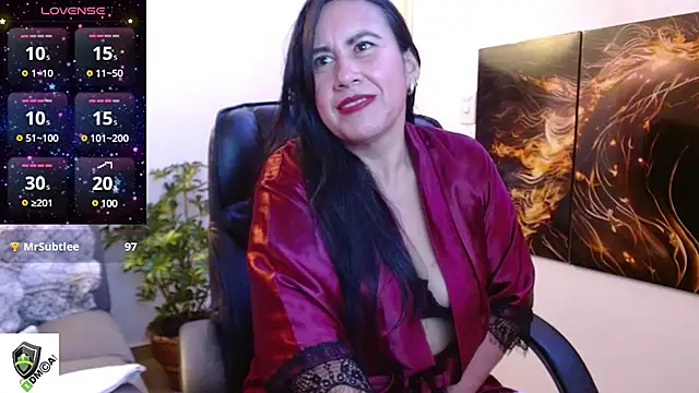 Snapshot of amalia_brunette chatting on 9, 3, 2025 amalia brunette online show from 9, 3, 2025