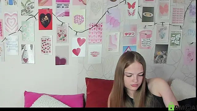 Snapshot of little_radiant_sun chatting on 11, 9, 2025 little radiant sun online show from 11, 9, 2025