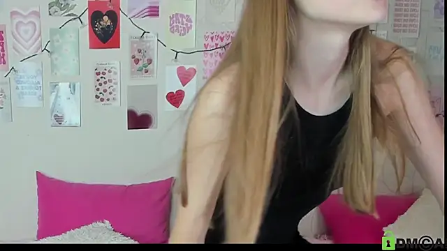 Snapshot of little_radiant_sun chatting on 13, 10, 2025 little radiant sun online show from 13, 10, 2025