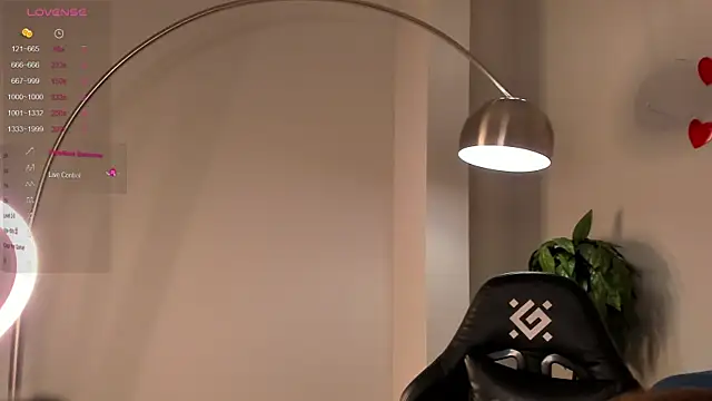 Snapshot of Skinny_Alice chatting on 21, 2, 2025 Skinny Alice online show from 21, 2, 2025